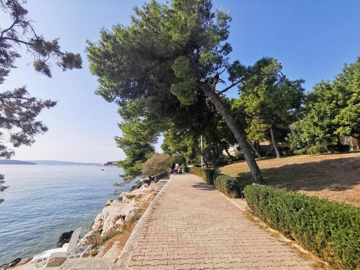 Domenico - 50 M From The Sea Apartment Donji Seget Екстериор снимка
